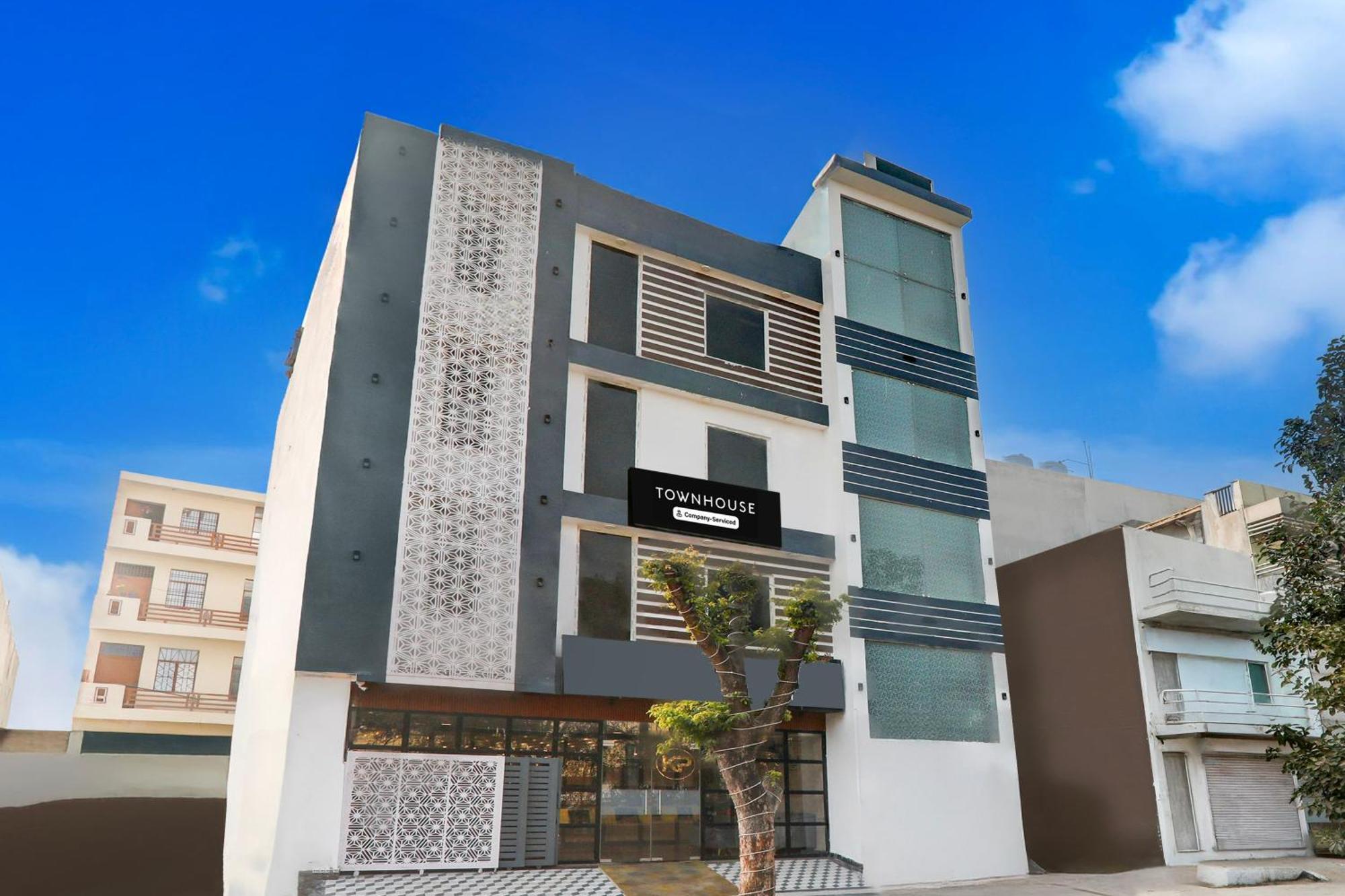 Super Townhouse Shaheed Path Near Ambedkar University Formerly Kings Paradise Bijnaur Exteriér fotografie